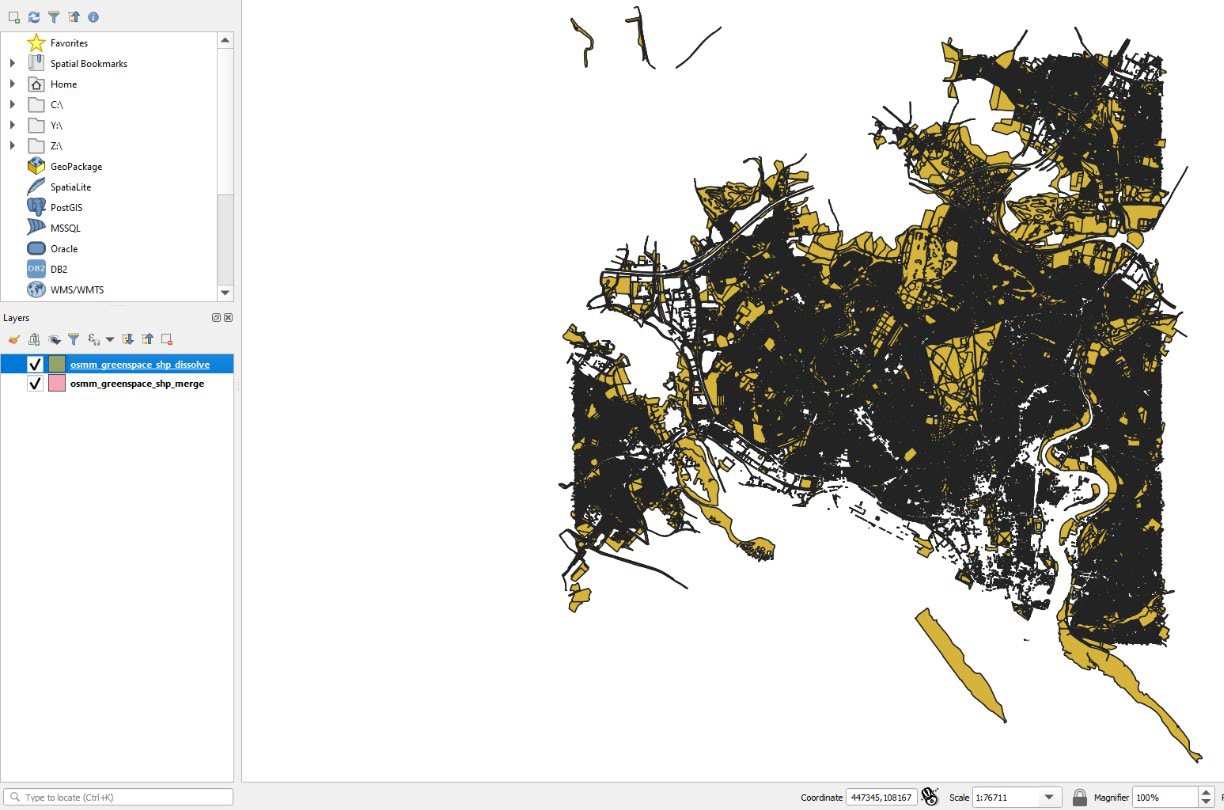 QGSI window, showing dissolve data displayed in map frame, un-styled.